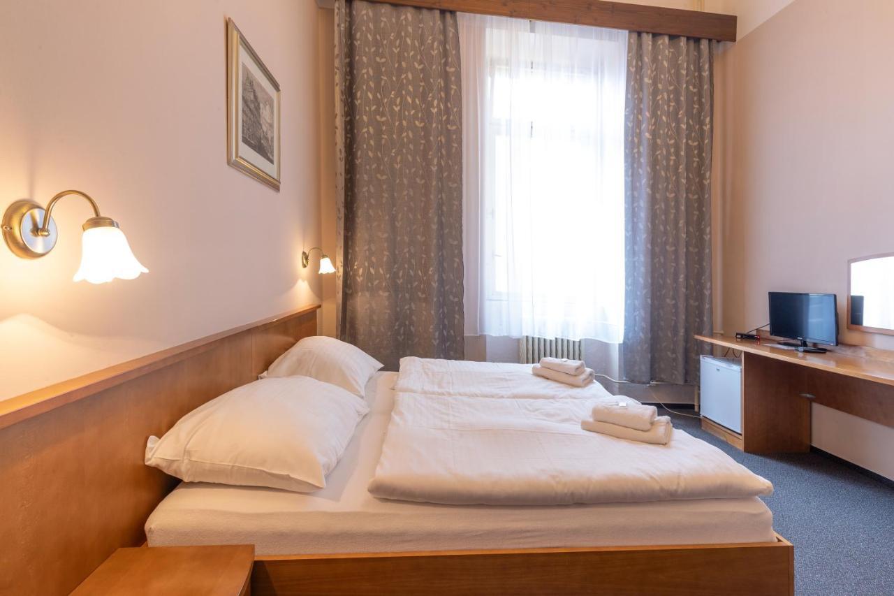 Hotel Slovan Plzen Exterior photo